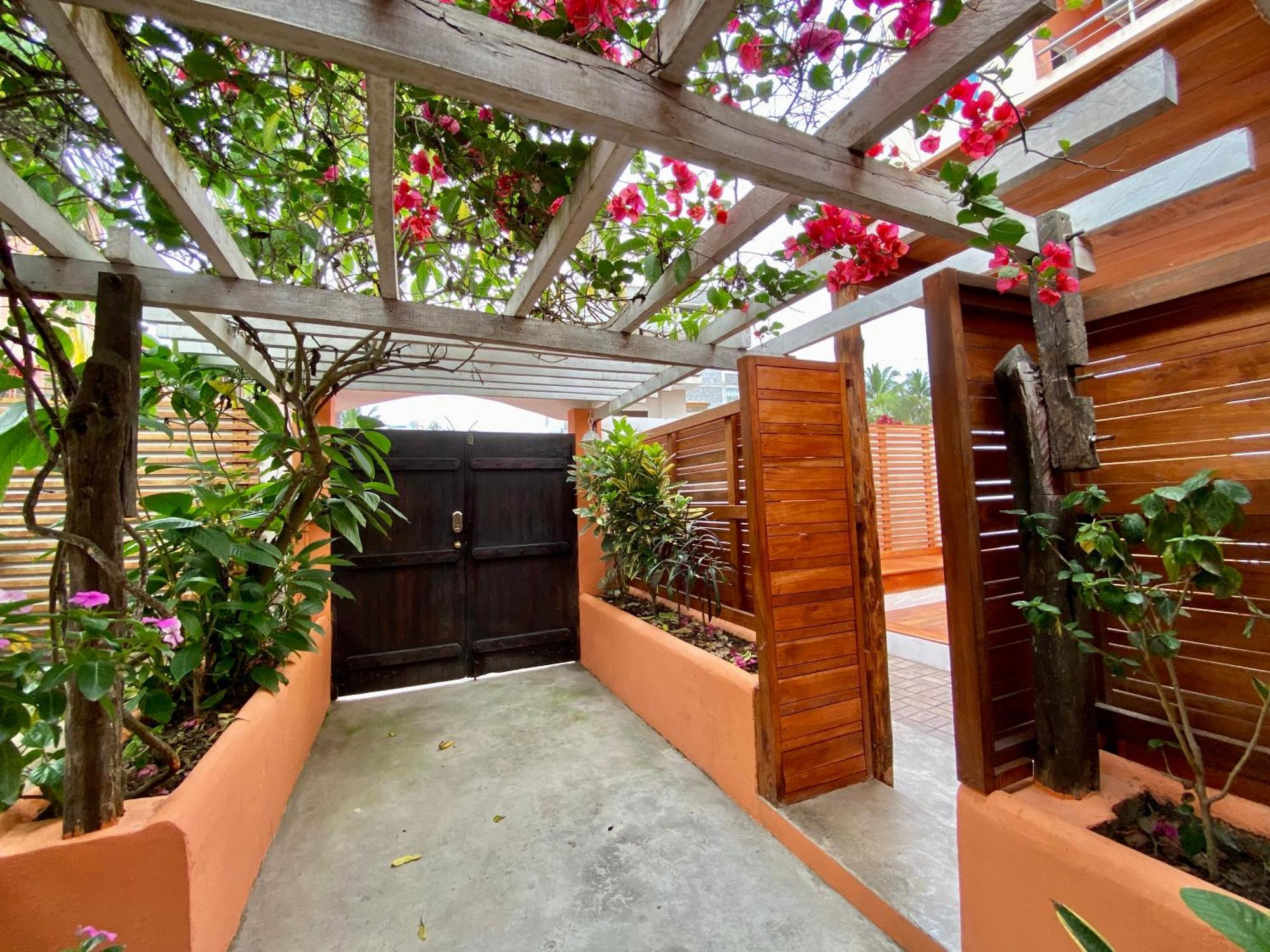 פורטו איורה Torre Mar Galapagos Boutique Suites מראה חיצוני תמונה